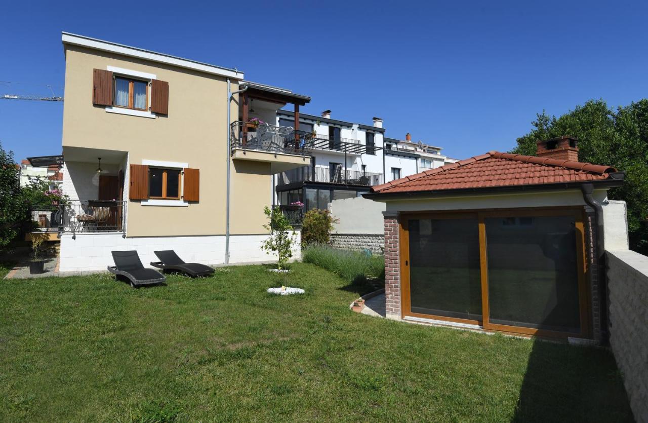 Apartments Camellia Zadar Exteriör bild